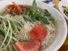 朝鲜冷面-老何太太鹤岗小串·团建聚餐(龙华店)