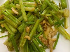 芹菜炒肉-雪野鱼头大王邢府公老店(雪野湖店)