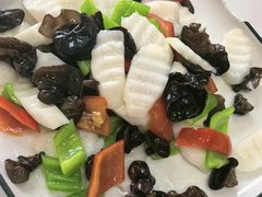 -三江源美食城