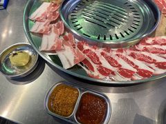 -哈哈碳都·牛肋条无限自助烤肉(台江万达店)