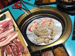 -烤路里·韩国品质自助烤肉(石路天虹4号店)