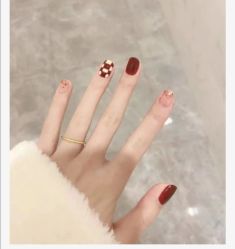 -悦指间美甲美睫