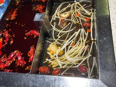 -二荆条·蜀鲜汇城市森林火锅