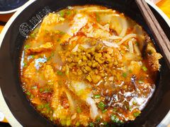 锅烧螺蛳粉-怂猫抓子·成都冒烤鸭