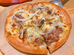 日式炙烤牛肉披萨-菲滋意式餐厅(海宁银泰城店)