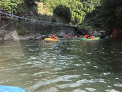 -安吉龙王山峡谷漂流