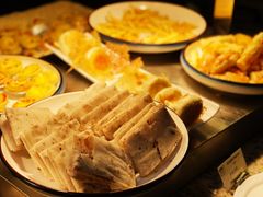 -怡豪大饭店·银顶旋转餐厅
