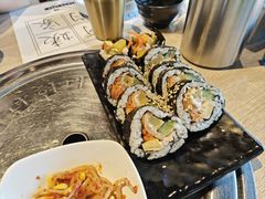 金枪鱼寿司-郑阿姨的家·이모네·韩料&烤肉(武川路店)