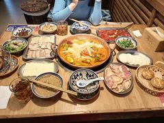-洱火云南酸菜牛肉火锅(石景山当代商城店)