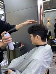 -藤野造型•烫染专业店