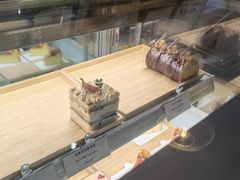 面包甜点陈列柜-AHAVA·Fang Baking Studio