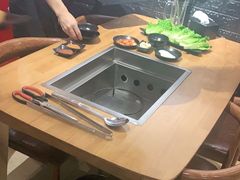 -肉甲韩国木炭烤肉(新壹街1店)