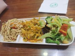 特色凉菜-丝路伊兰·兰州牛肉面(牛街总店)