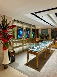 -北京七彩云南翡翠珠宝旗舰店(月坛店)