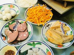 -刘姐啤酒鱼民族演艺餐厅(西街总店)