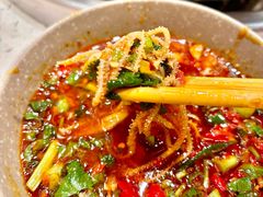 -肖肖酸萝卜鱼火锅(总店)