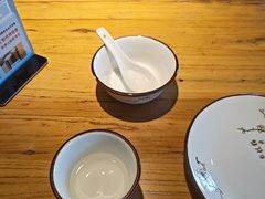 -小三峡食府(西五路店)