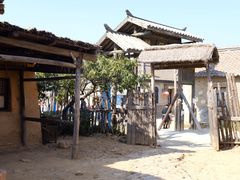 -清风小镇闯关东影视基地