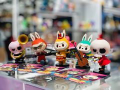 -泡泡玛特POPMART(侨福芳草地店)