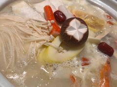-三人行骨头王火锅(长寿店)