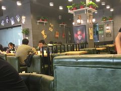-愉肴麻辣香锅(中山路店)