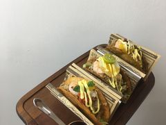 -露露家咖啡店