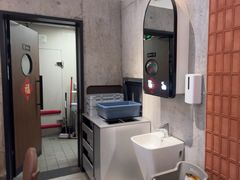 -必胜客(上海华谊新所店)