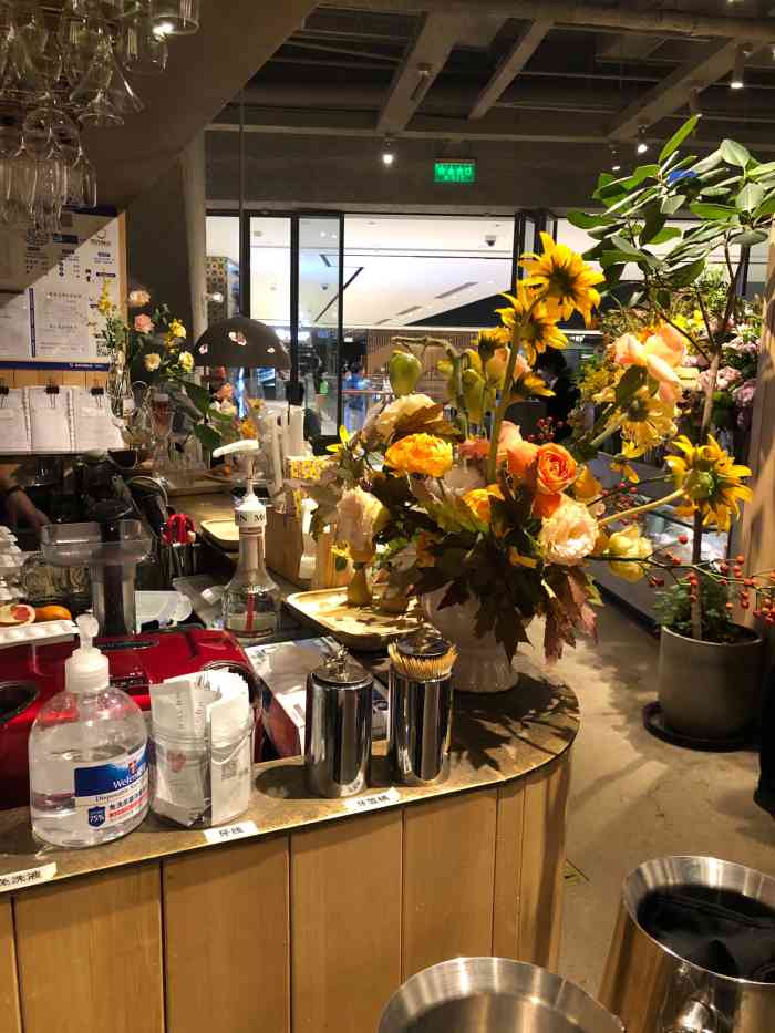 tomacado花厨(王府中环店)-"给个全五分,这家餐品还真是超预期,本以为