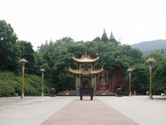 -峨眉山报国寺