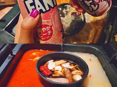 -老牌坊云南鱼豆花火锅(爱建店)