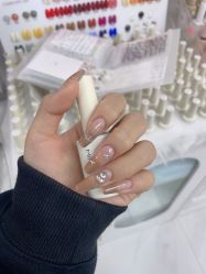-SZ轻奢自助美甲美睫