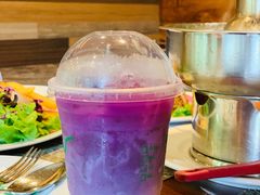 -Chom Cafe and Restaurant