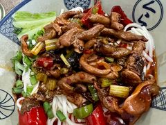 干拌鸡杂面-张记老成都杂酱面红油水饺(南虹雅园店)