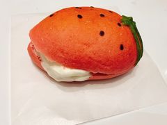 草莓雪宝宝-奈雪的茶(skp店)