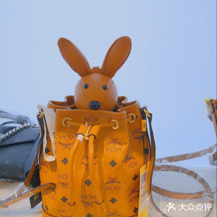 寺库奢饰品实体店就来温州吾悦广场