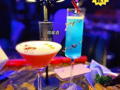粉红佳人-MOSSO德国餐厅·音乐酒吧(环宇荟店)