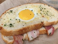 -星巴克(上海虹桥新天地二店)