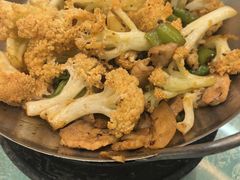 -鹤乡东北菜(崮山路店)