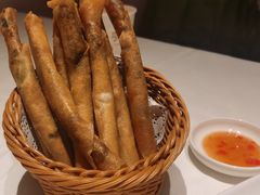 鲜荠菜春卷-南棠馆粤菜坊(群光店)