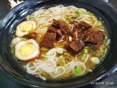 -花溪巷牛肉粉(泉城路店)