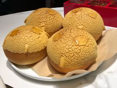 领鲜菠萝包-领鲜天下·焗海鲜·花胶鸡(天目里店)