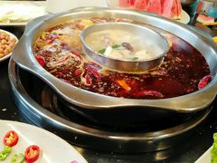 -茅草房·河畔园林火锅