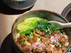-伴山牛贵州黄牛肉火锅·苗疆非遗艺术餐厅(上海首店)