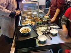 -松树干拌面店