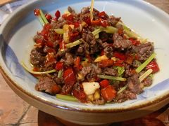 辣椒炒牛肉-老板很二(吉大店)