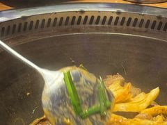 -山河屯铁锅炖·非遗东北菜(南山店)