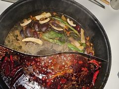 鸳鸯锅底-卤校长老火锅(杨家坪直营店)