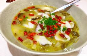 Guangdong-style Sour Cabbage Fish