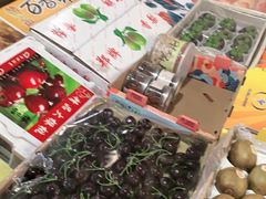 -上海龙吴水胜海发市场