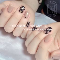 -DAZZLING BEAUTY美甲•美睫专门店